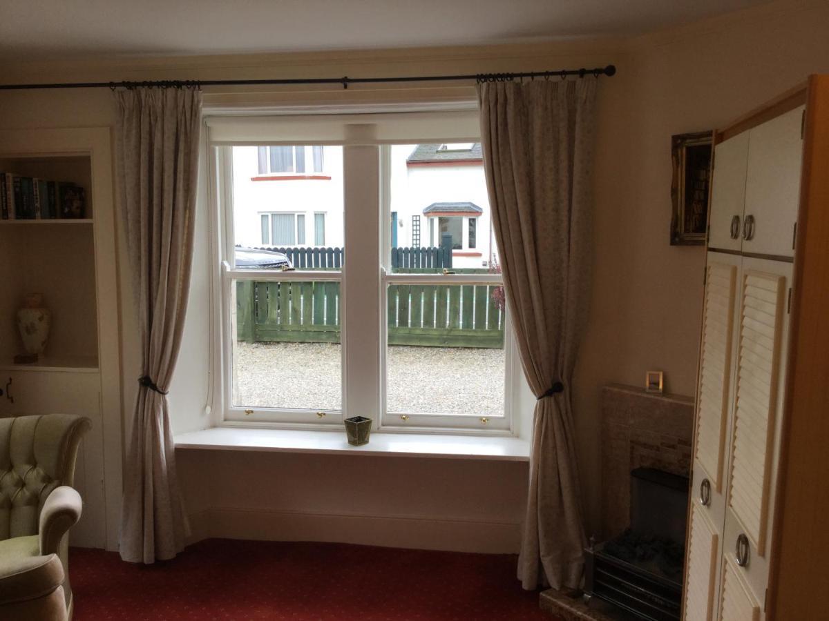 Three-Bedroom Old Cottage Free Parking Инвернесс Экстерьер фото