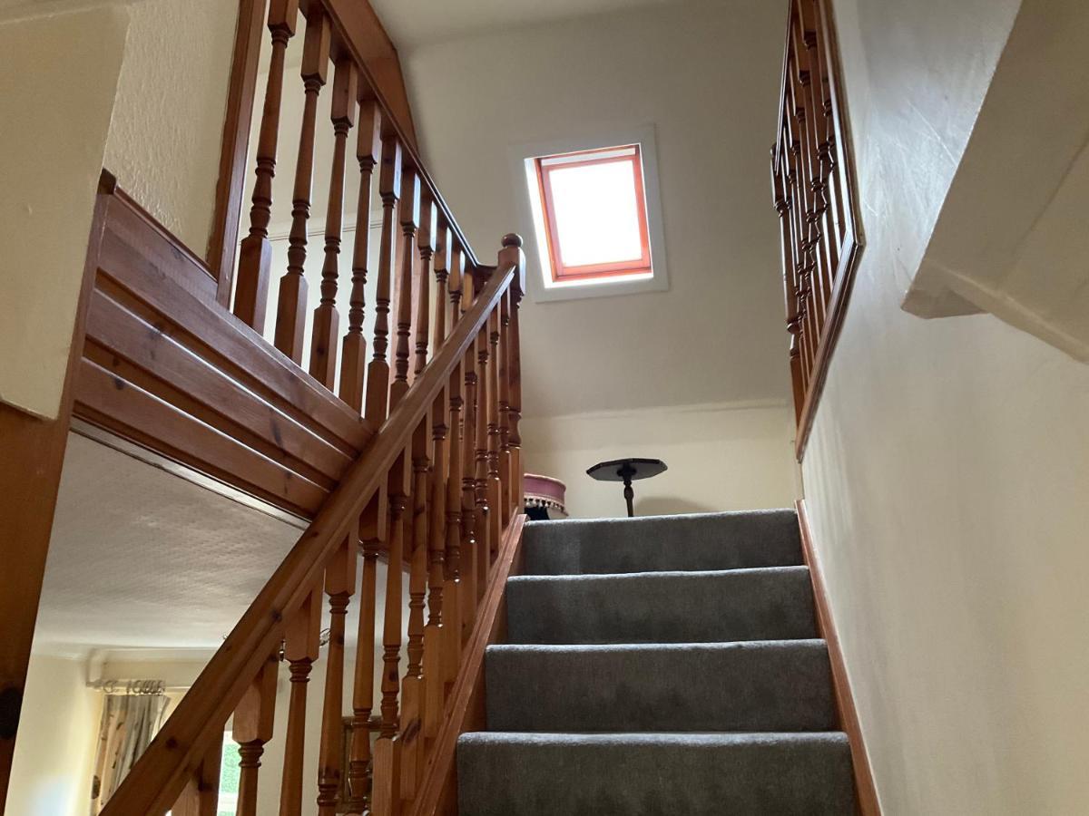 Three-Bedroom Old Cottage Free Parking Инвернесс Экстерьер фото
